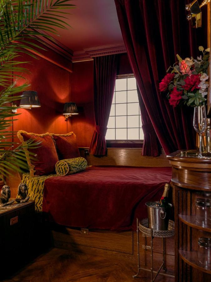 House Of Gods Royal Mile Hotel เอดินบะระ ภายนอก รูปภาพ