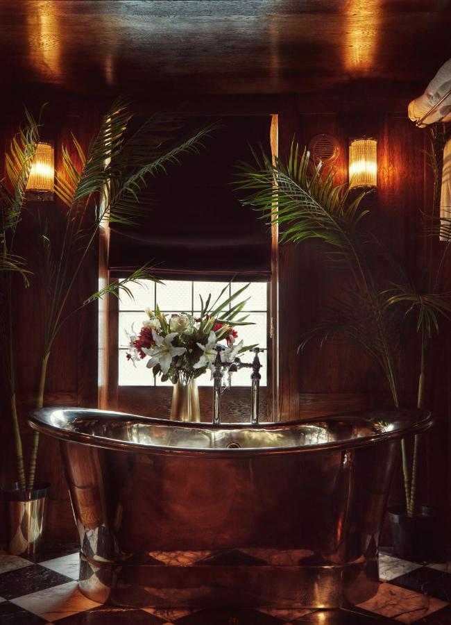 House Of Gods Royal Mile Hotel เอดินบะระ ภายนอก รูปภาพ