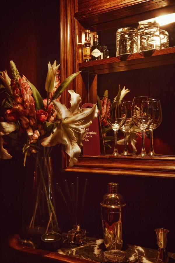 House Of Gods Royal Mile Hotel เอดินบะระ ภายนอก รูปภาพ