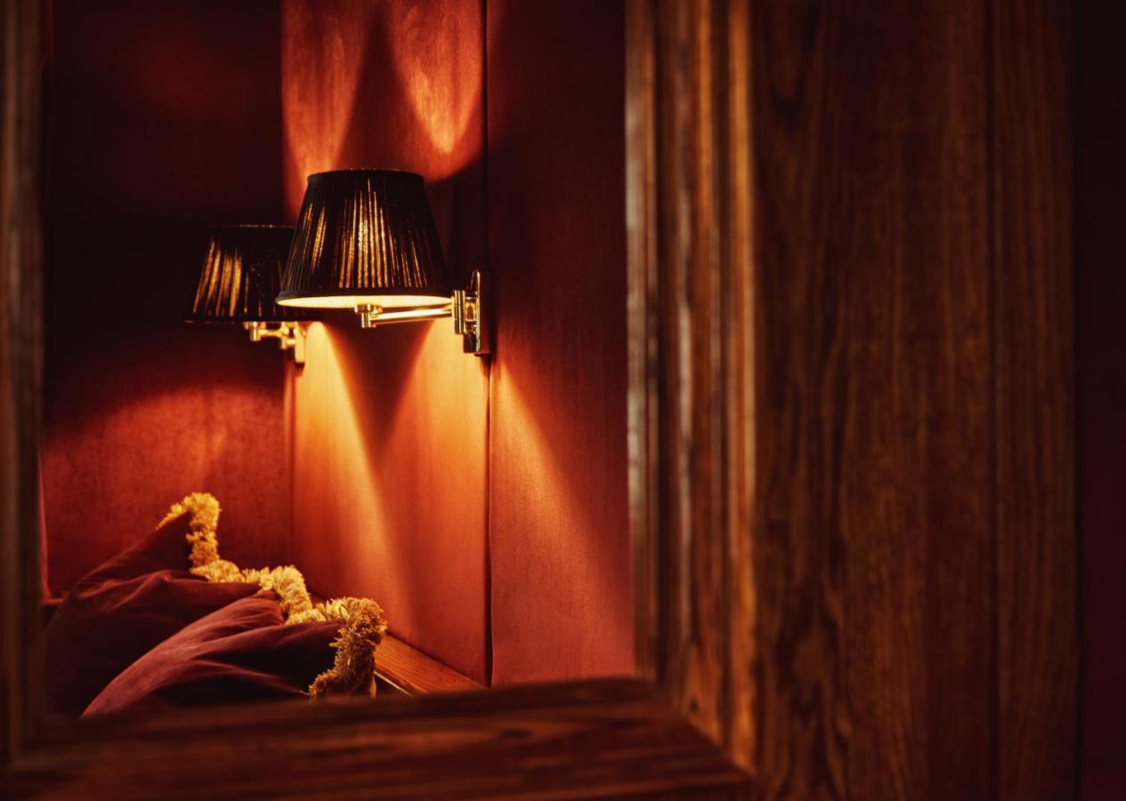 House Of Gods Royal Mile Hotel เอดินบะระ ภายนอก รูปภาพ